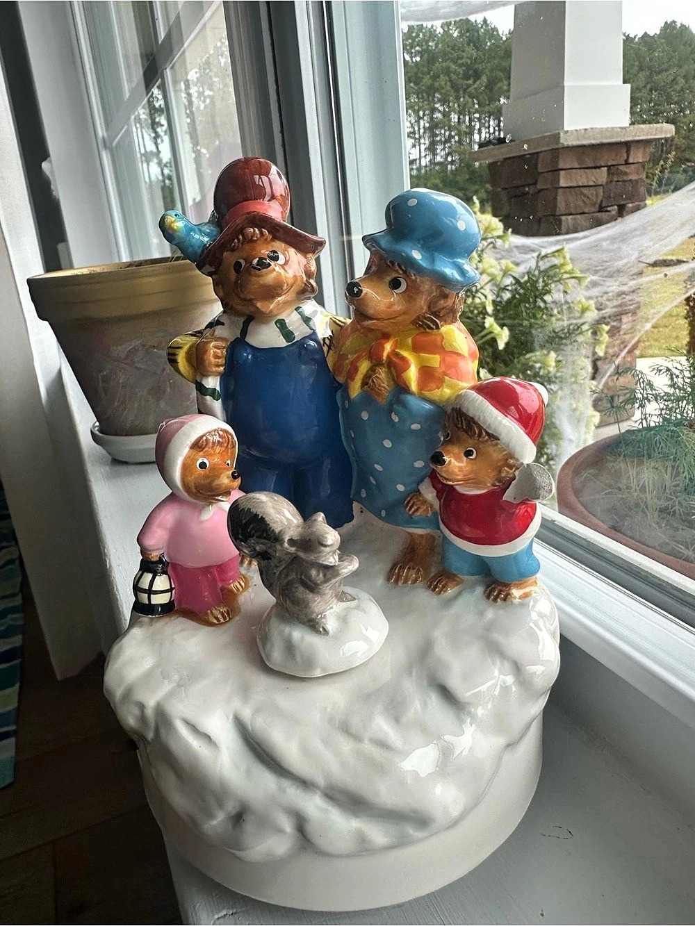 Ebeling & Reuss Berenstain Bears Carols in the Snow Music Box Carols Music Box